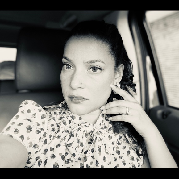 Meet your Posher, Jacquelina - Picture 1 of 1